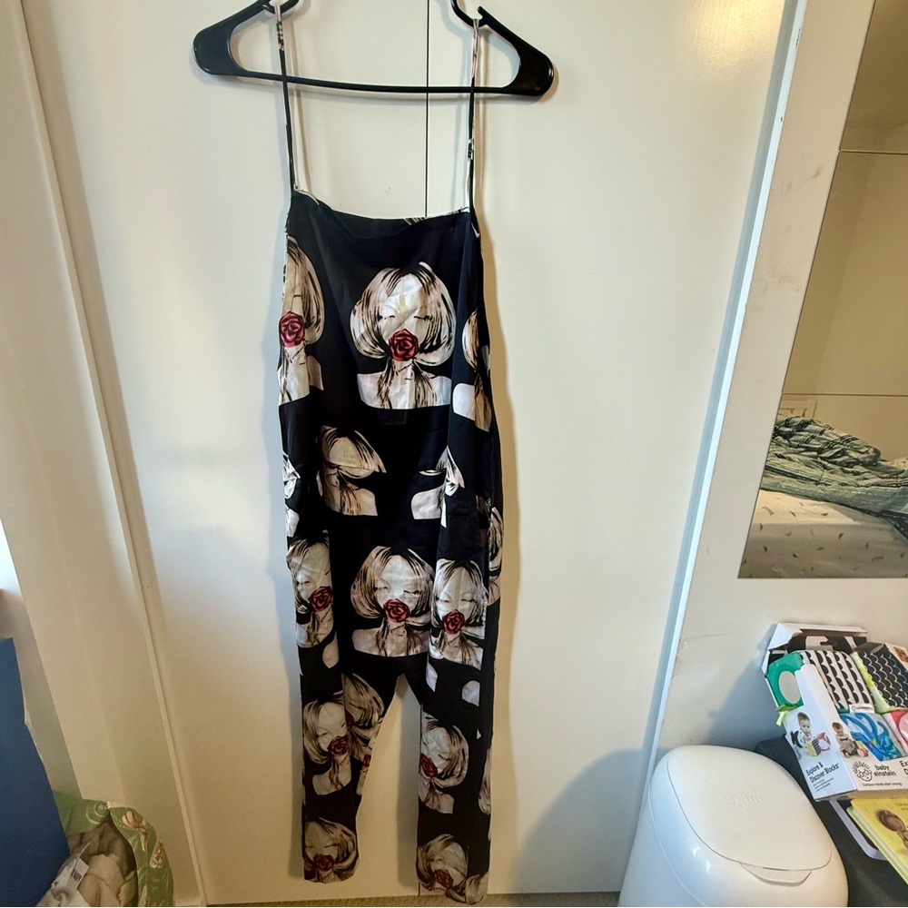 Women’s polyester cute dungarees with button and pockets